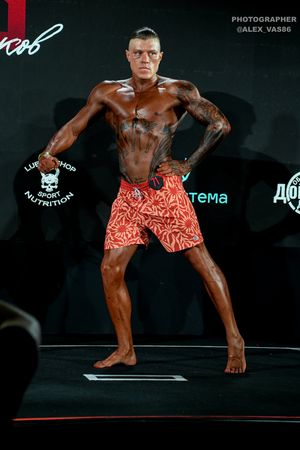 MEN'S PHYSIQUE +179 STARS